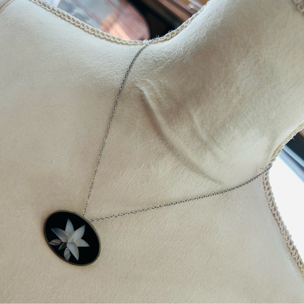 Vintage 70s Alpaca Mexico shell inlay orchid brooch pendant with chain necklace